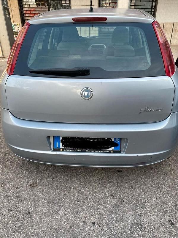Usata Fiat Grande Punto 90 CV (66 kW) 2006 Grigio Utilitaria
