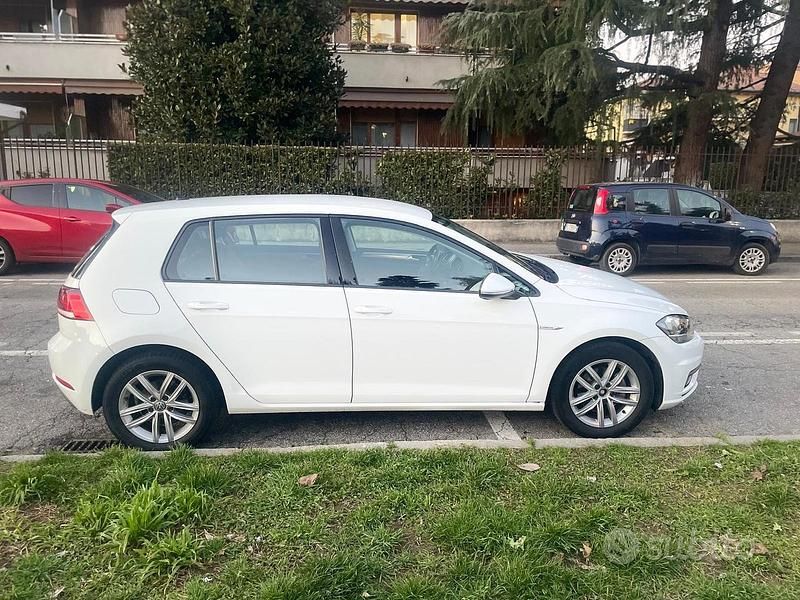 Usata VW Golf VIII 130 CV (95 kW) 2020 Bianco Berlina