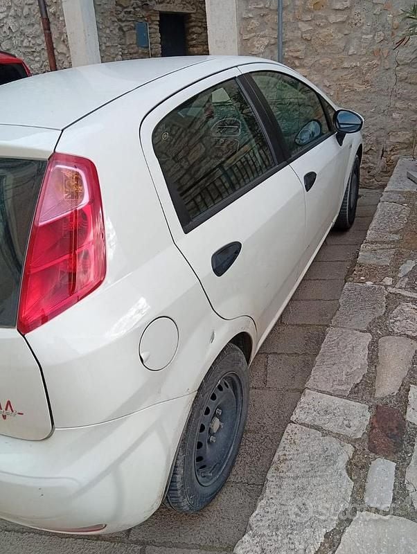 Usata Fiat Grande Punto Street 2015 Bianco Utilitaria