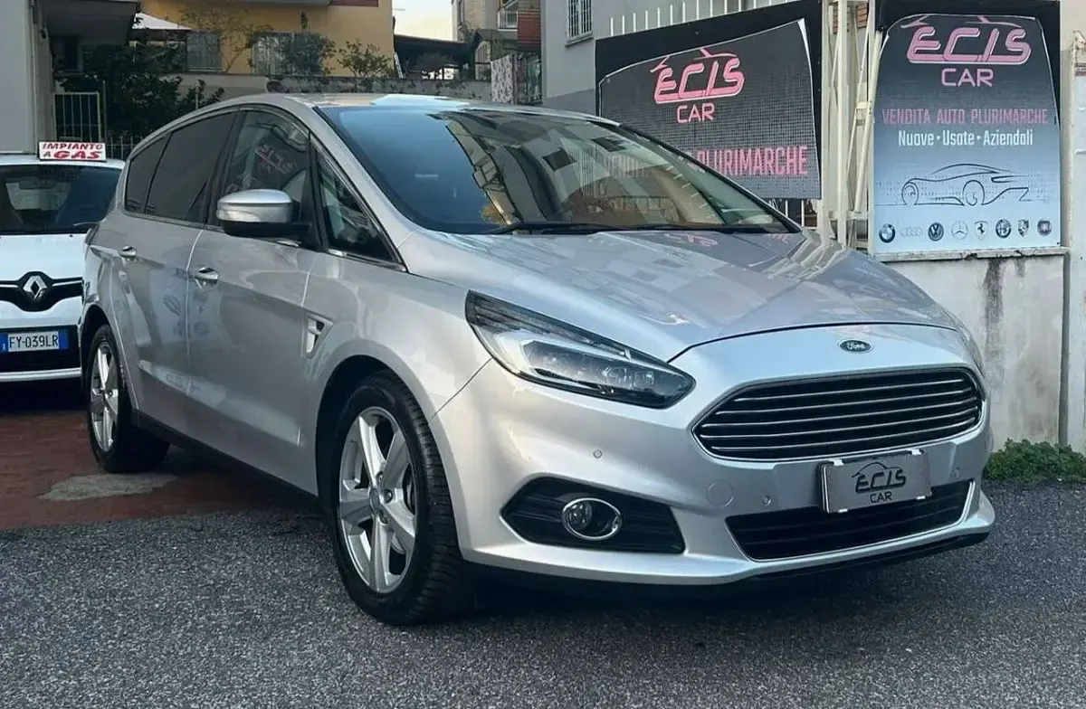 Usata Ford S-MAX Titanium 150 CV (110 kW) 2017 Grigio Monovolume
