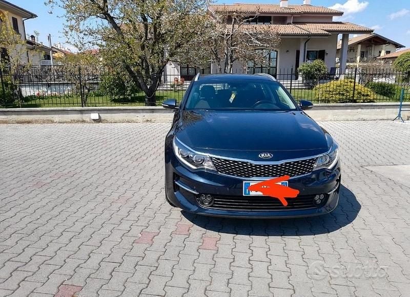 Blu/azzurro Usata 2017 Kia Optima Station wagon | 9500 € (Buon prezzo) - Immagine 1/4