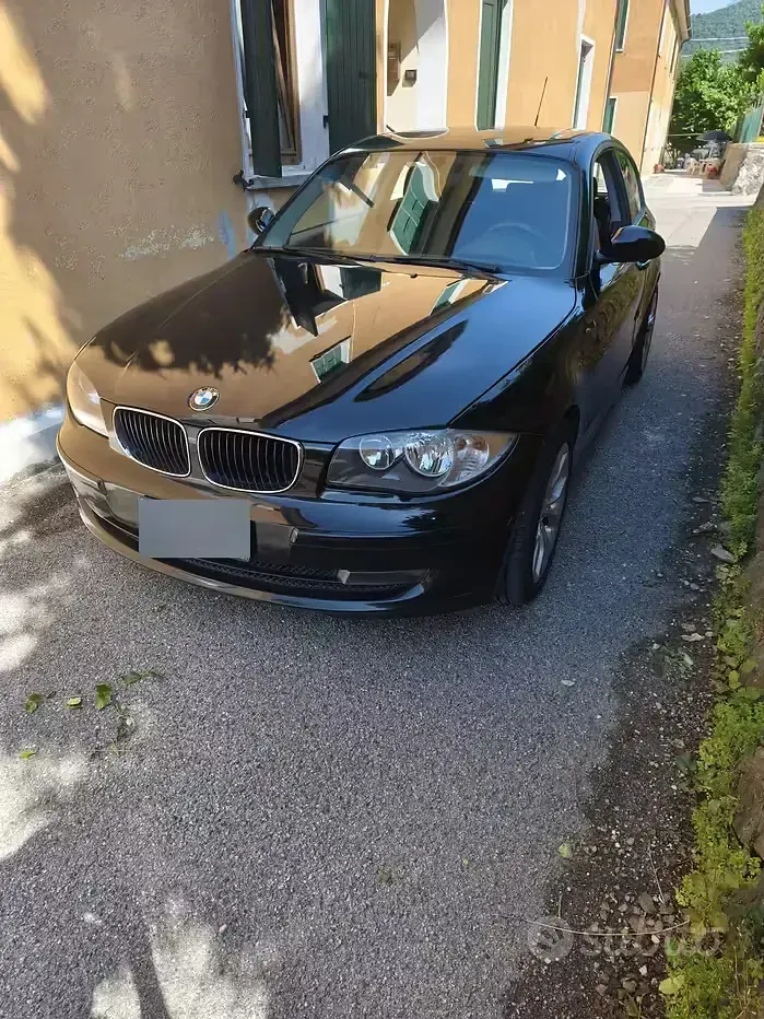 Usata BMW 118 143 CV (105 kW) 2008 Nero Utilitaria