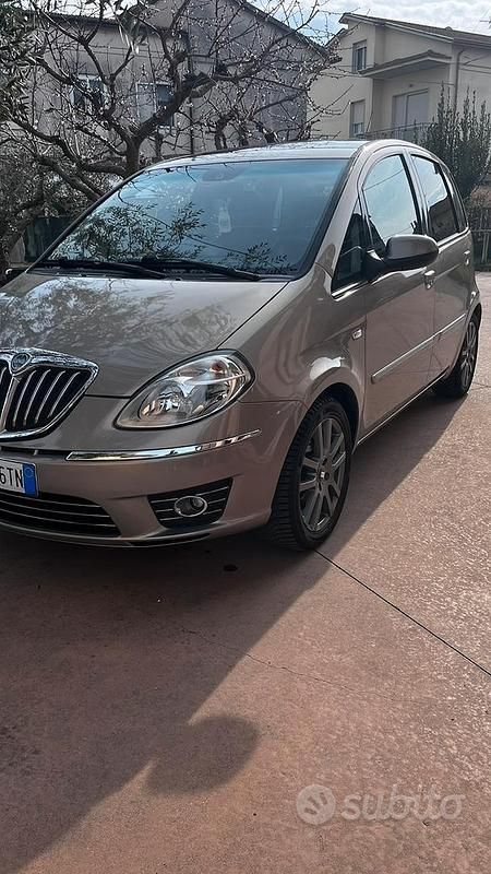 Usata 2010 Lancia Musa Monovolume | 4500 € - Immagine 1/4