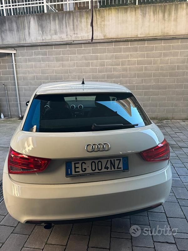 Usata Audi A1 86 CV (63 kW) 2010 Bianco Utilitaria