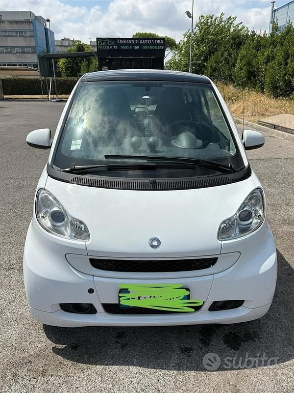 Usata 2008 Smart ForTwo Coupé Utilitaria | 5200 € (Buon prezzo) - Immagine 1/4