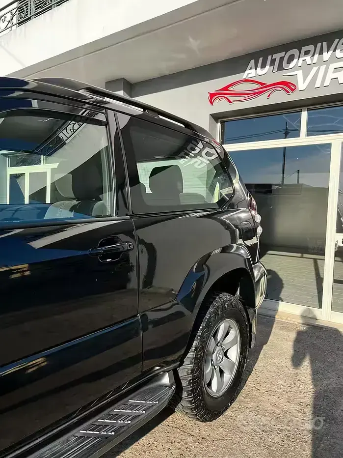 Usata Toyota Land Cruiser 173 CV (127 kW) 2006 Nero Station wagon