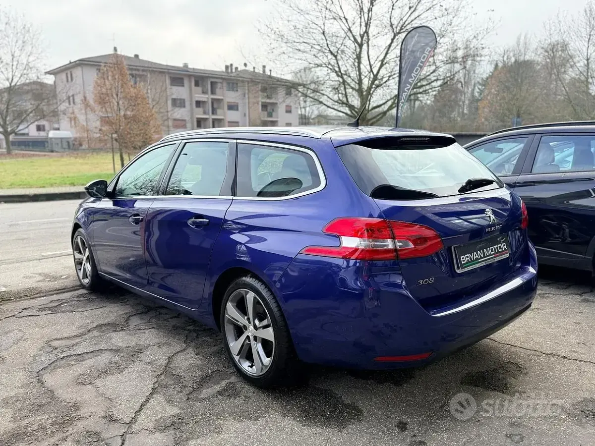 Begagnad Peugeot 308 Allure 131 HK (96 kW) 2020 Blå Kombi