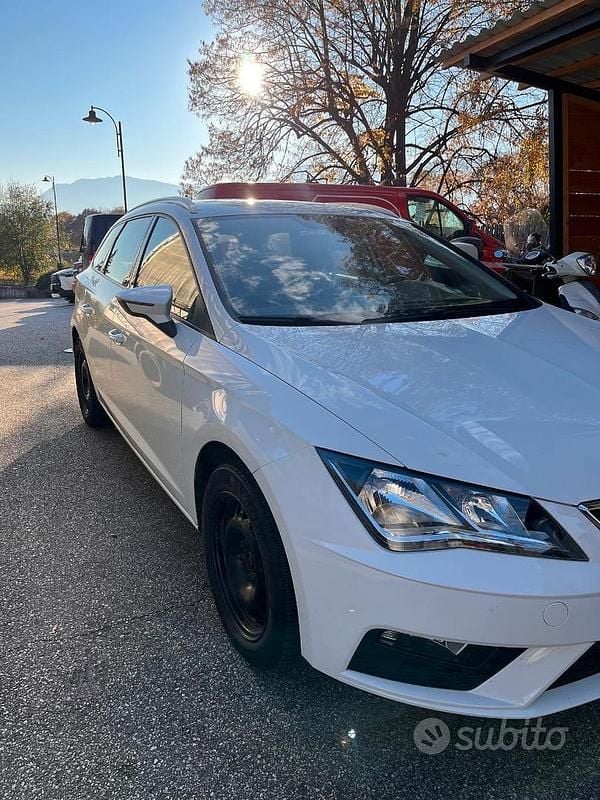 Usata Seat Leon ST Business 150 CV (110 kW) 2018 Bianco Station wagon
