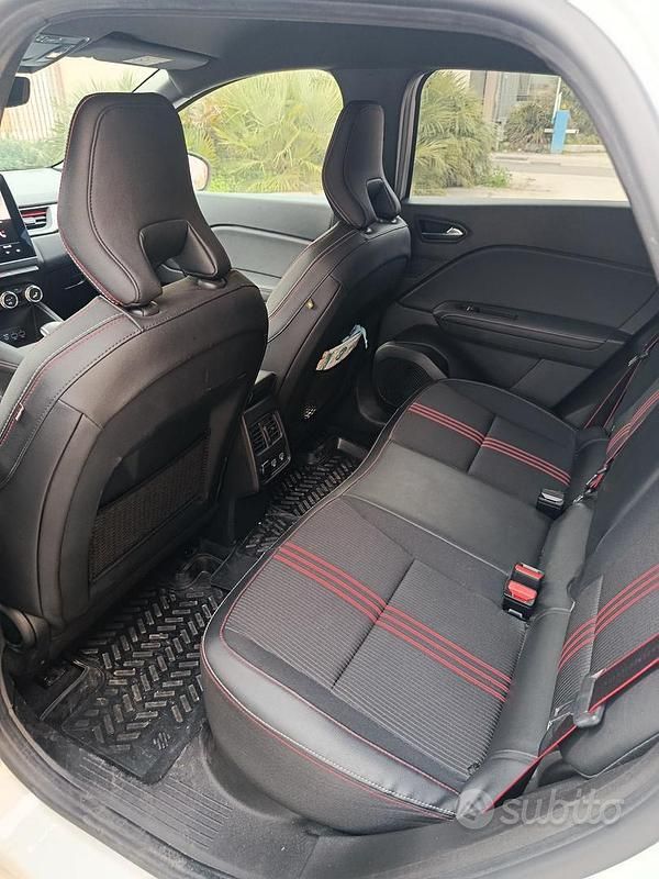 Usata Renault Captur 143 CV (105 kW) 2022 Bianco SUV