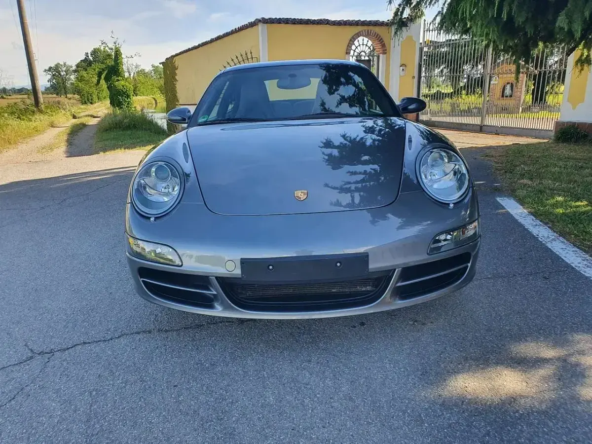 Usata Porsche 911 Carrera 325 CV (239 kW) 2005 Bronzo Coupé