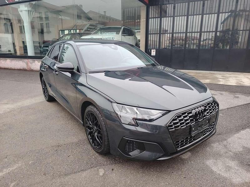 Usata Audi A3 S-Line 204 CV (150 kW) 2021 Grigio Berlina