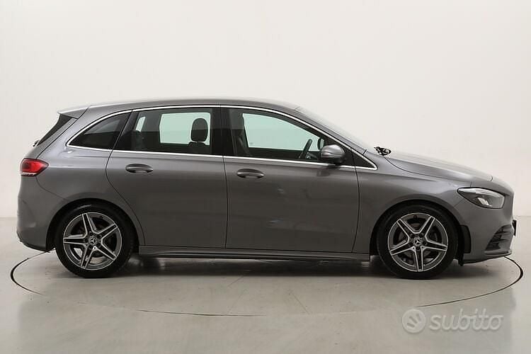 Usata Mercedes B180 Premium 136 CV (100 kW) 2021 Grigio Monovolume