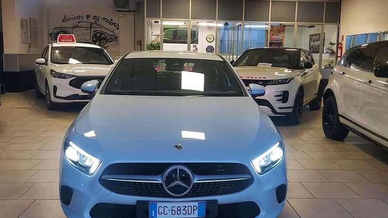 Bianco Usata 2020 Mercedes A180 Premium Tre volumi | 25.700 € (Ottimo prezzo) - Immagine 1/4