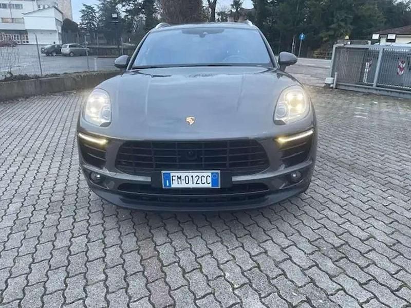 Usata Porsche Macan 258 CV (189 kW) 2015 Grigio SUV