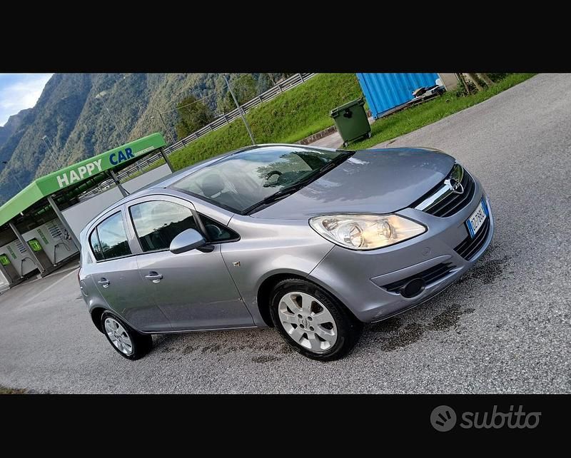 Usata Opel Corsa 75 CV (55 kW) 2009 Grigio Berlina