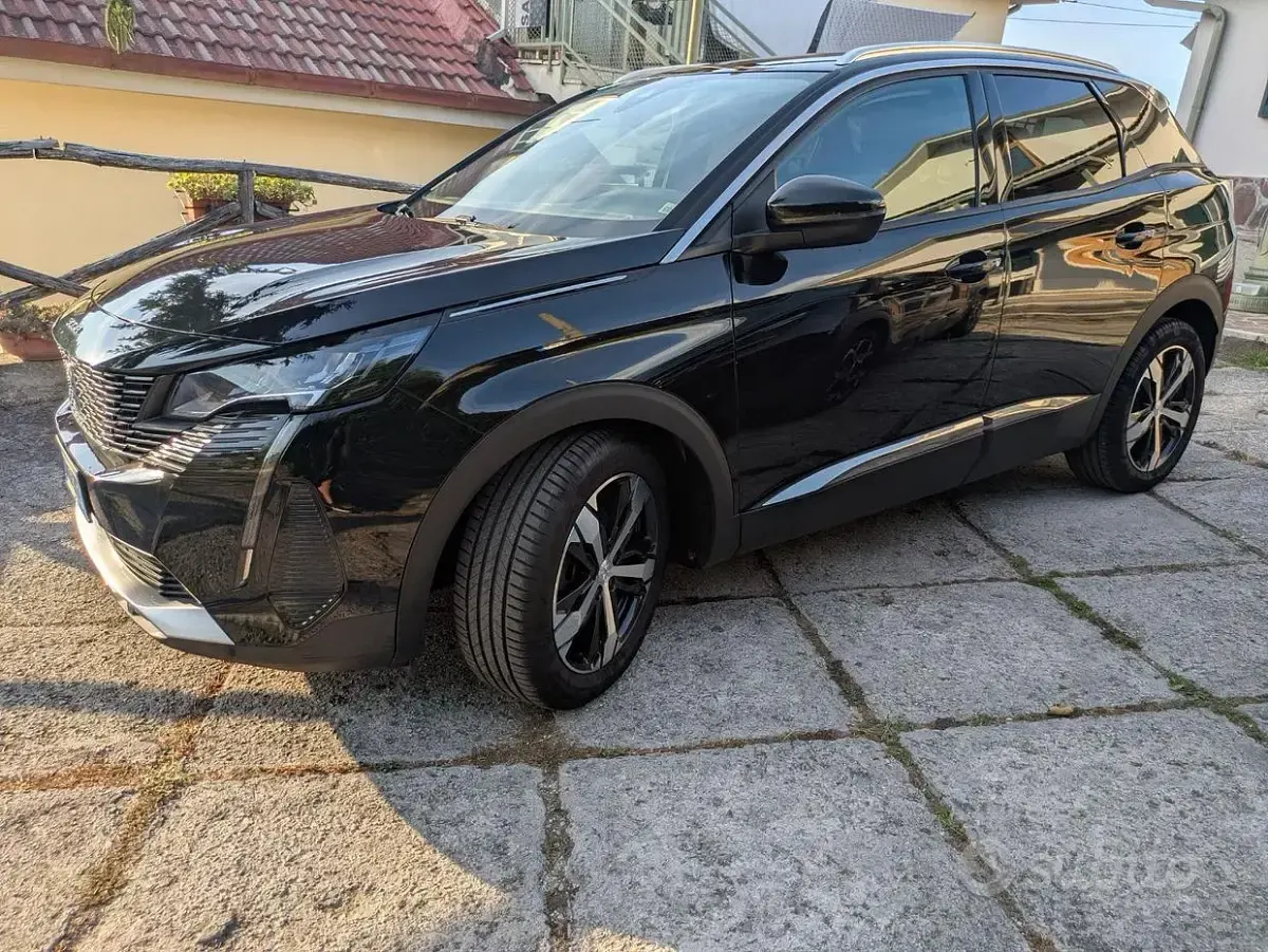 Usata Peugeot 3008 Allure 131 CV (96 kW) 2021 Nero SUV
