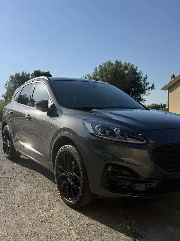 Usata Ford Kuga ST-Line X 224 CV (164 kW) 2023 SUV