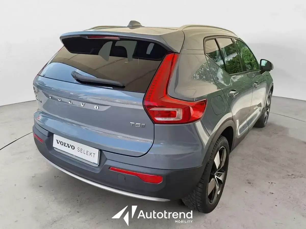 Usata Volvo XC40 Business Edition 261 CV (191 kW) 2020 Grigio SUV