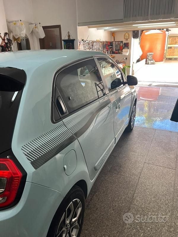 Usata Renault Twingo 65 CV (47 kW) 2024 Blu Utilitaria