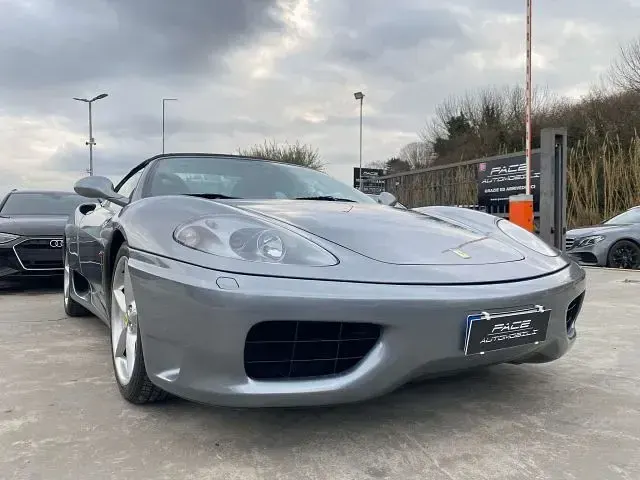 Usata Ferrari 360 400 CV (294 kW) 2004 Argento metallizzato