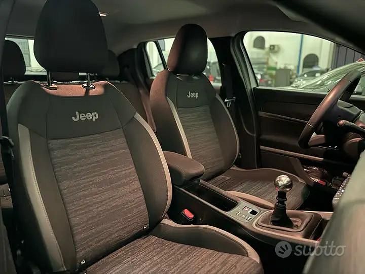 Usata Jeep Avenger 101 CV (74 kW) 2023 Grigio SUV