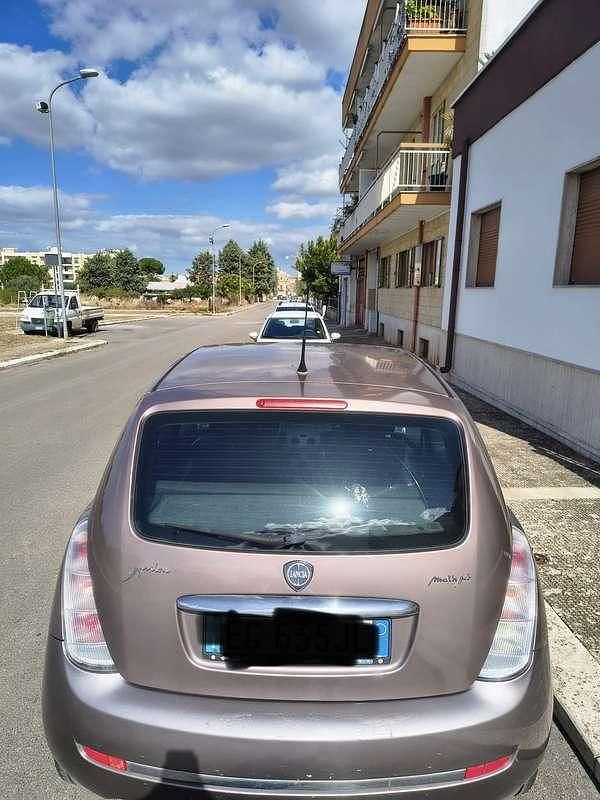 Usata Lancia Ypsilon 75 CV (55 kW) 2011 Utilitaria