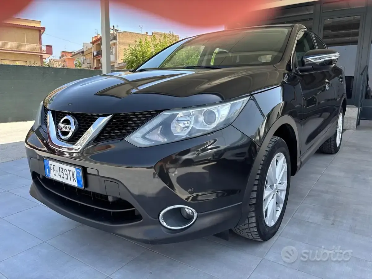 Usata Nissan Qashqai Acenta 110 CV (80 kW) 2016 Nero SUV