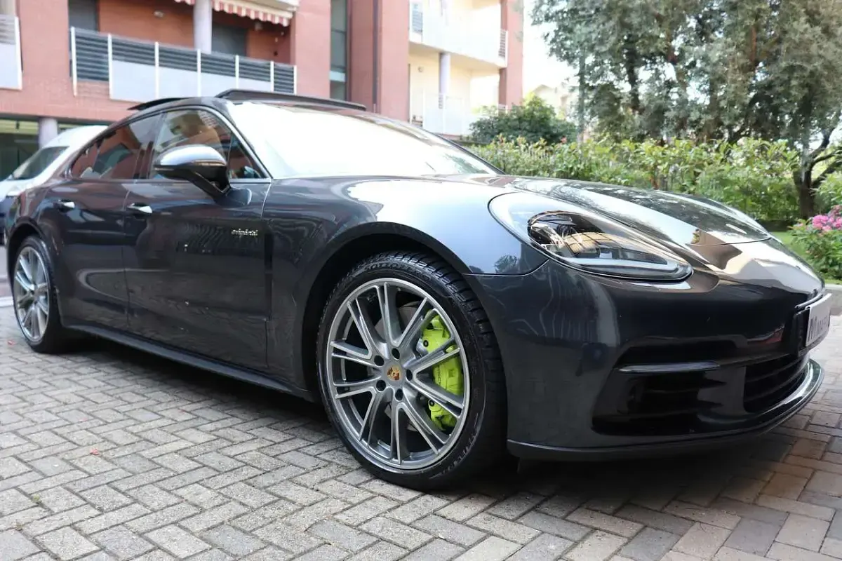 Usata Porsche Panamera Sport 330 CV (242 kW) 2019 Grigio Berlina