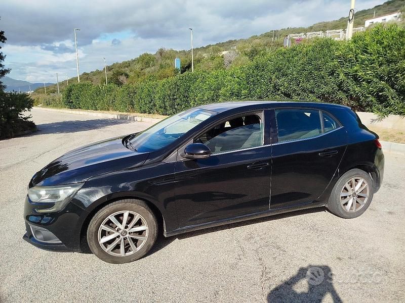 Usata Renault Mégane IV Intens 110 CV (80 kW) 2017 Nero Berlina