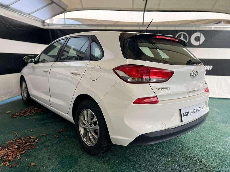 Usata Hyundai i30 Comfort 110 CV (80 kW) 2018 Bianco Station wagon
