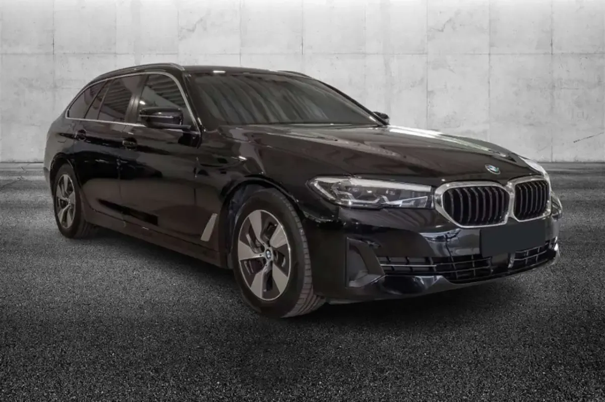 Usata BMW 520 190 CV (139 kW) 2023 Nero Berlina