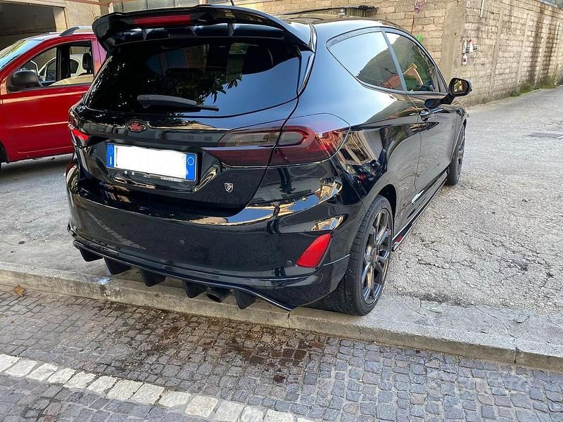Usata Ford Fiesta ST-Line 100 CV (73 kW) 2019 Nero Utilitaria