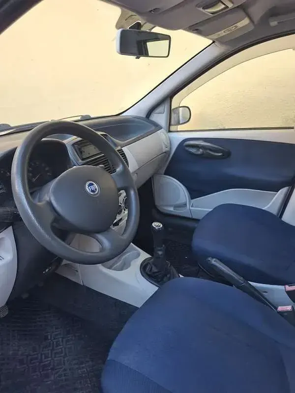 Usata Fiat Punto Dynamic 80 CV (58 kW) 2004 Utilitaria