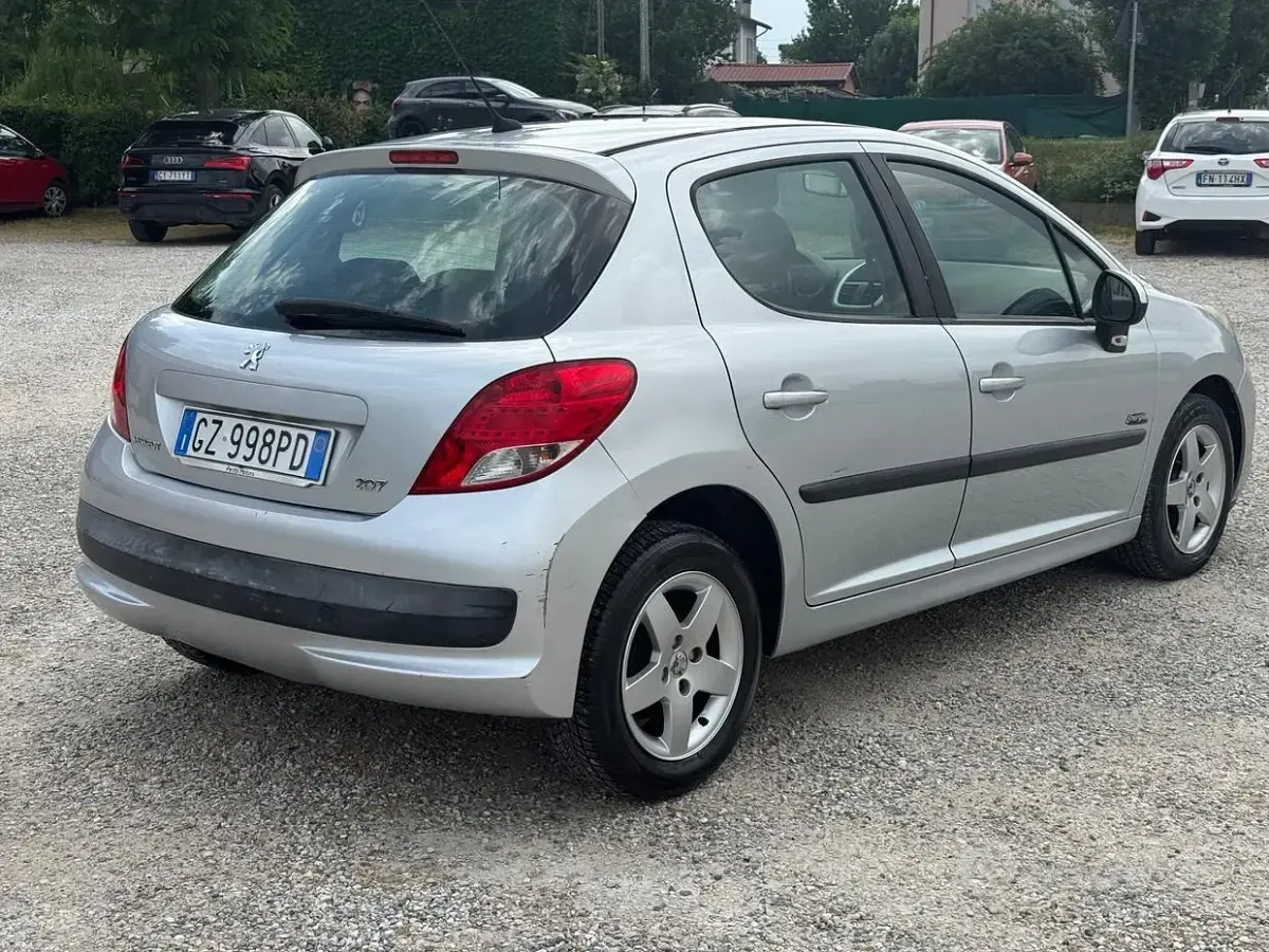 Usata Peugeot 207 Sport 73 CV (53 kW) 2009 Grigio Berlina
