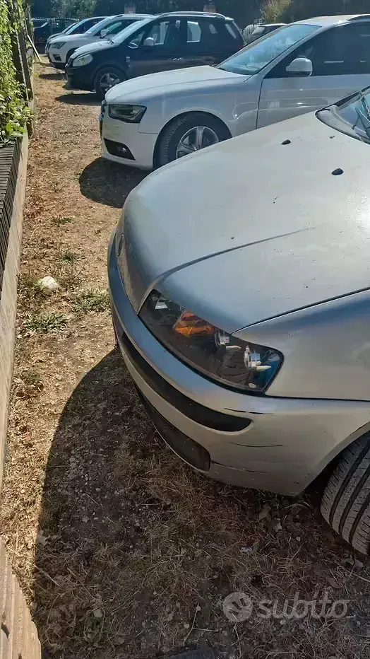 Usata Fiat Punto 60 CV (44 kW) 2002 Grigio Utilitaria