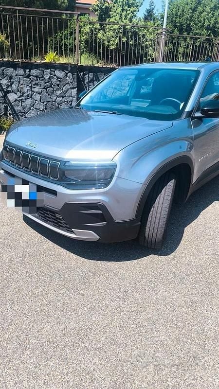 Grigio Usata 2023 Jeep Avenger SUV | 19.999 € (Buon prezzo) - Immagine 1/1