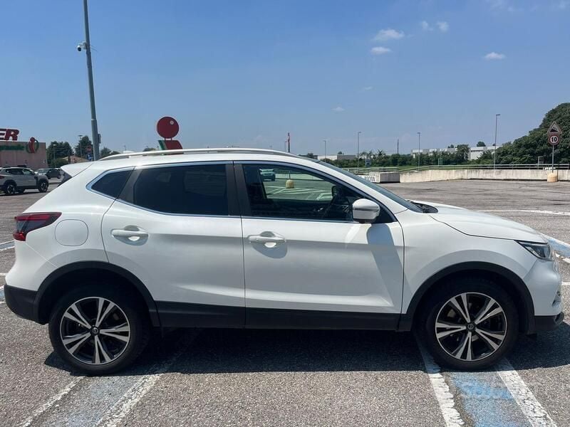 Usata Nissan Qashqai N-Connecta 150 CV (110 kW) 2019 Bianco SUV