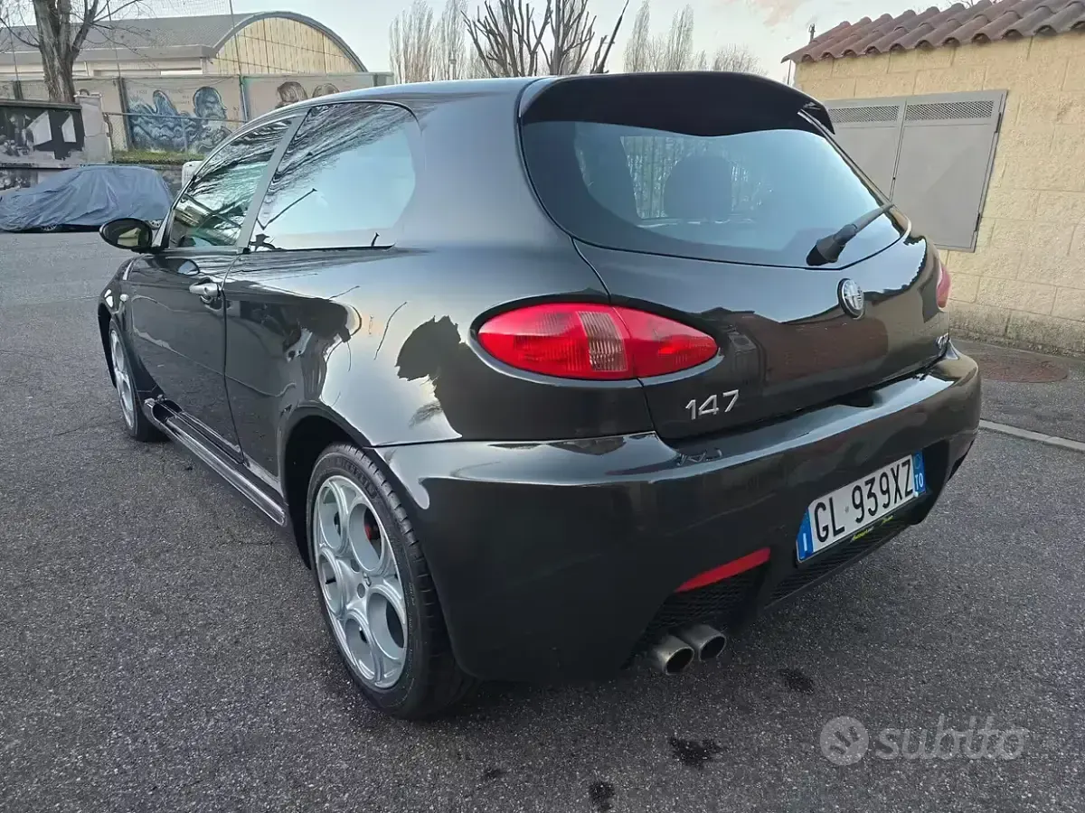 Usata Alfa Romeo 147 GTA 250 CV (183 kW) 2003 Nero Utilitaria