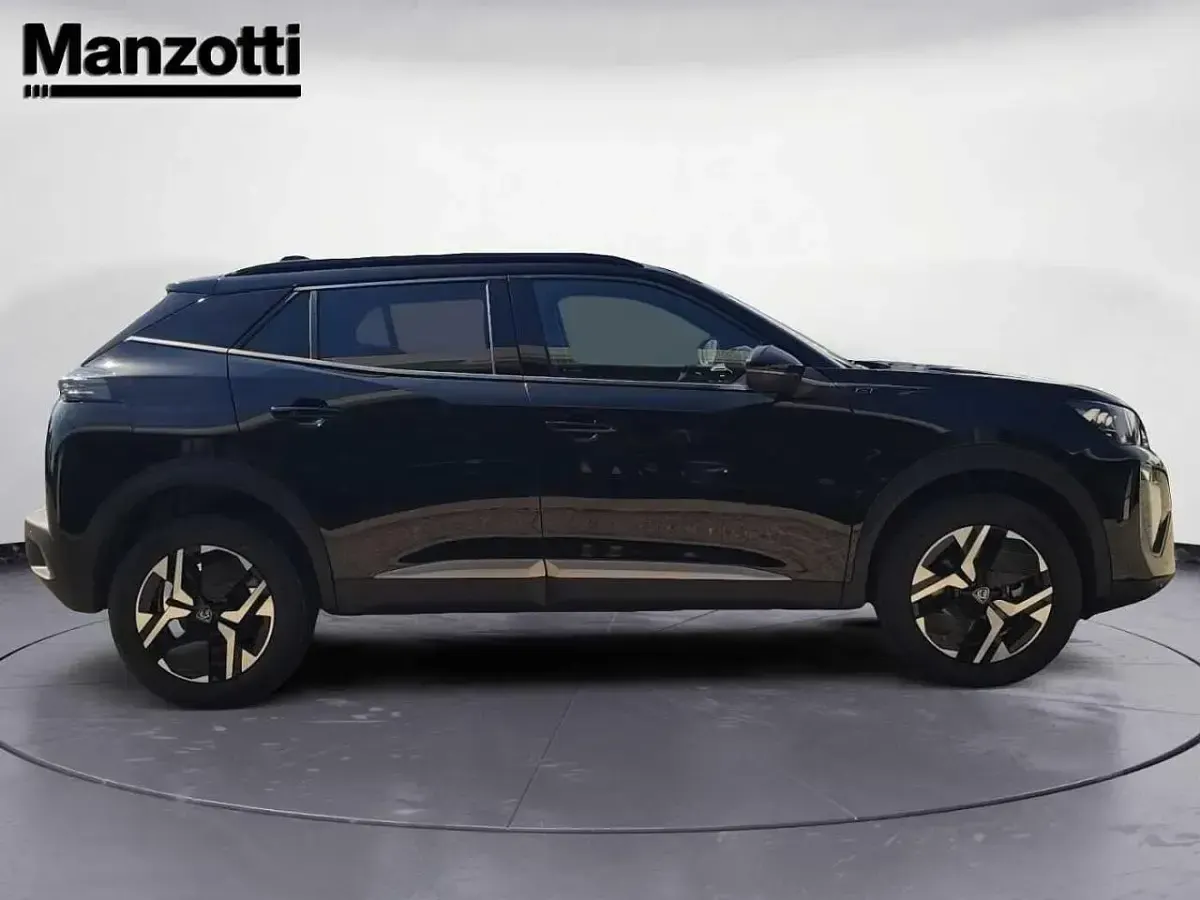 Nuova Peugeot 2008 GT 136 CV (100 kW) 2026 Nero SUV