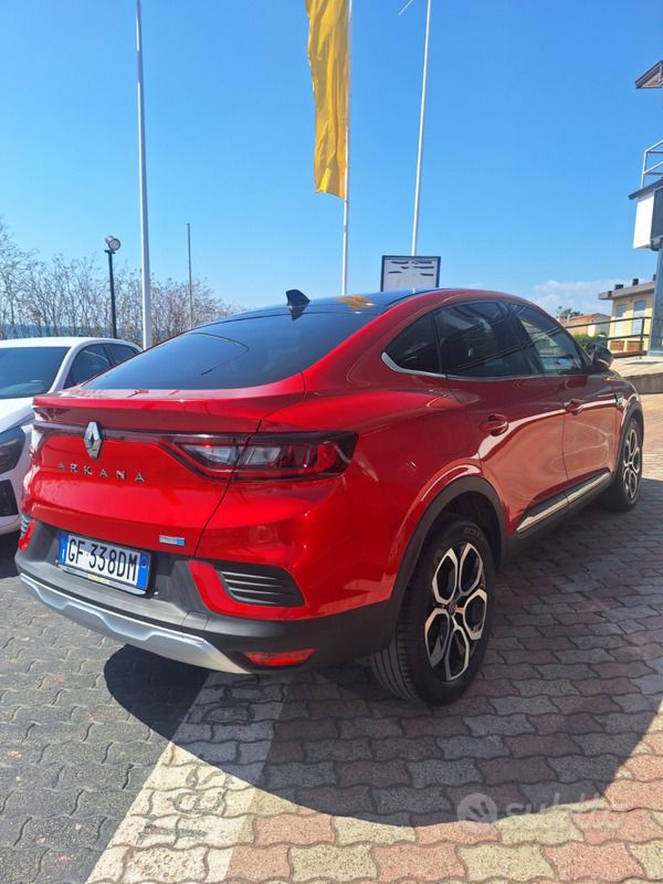 Usata Renault Arkana 145 CV (106 kW) 2021 Rosso SUV