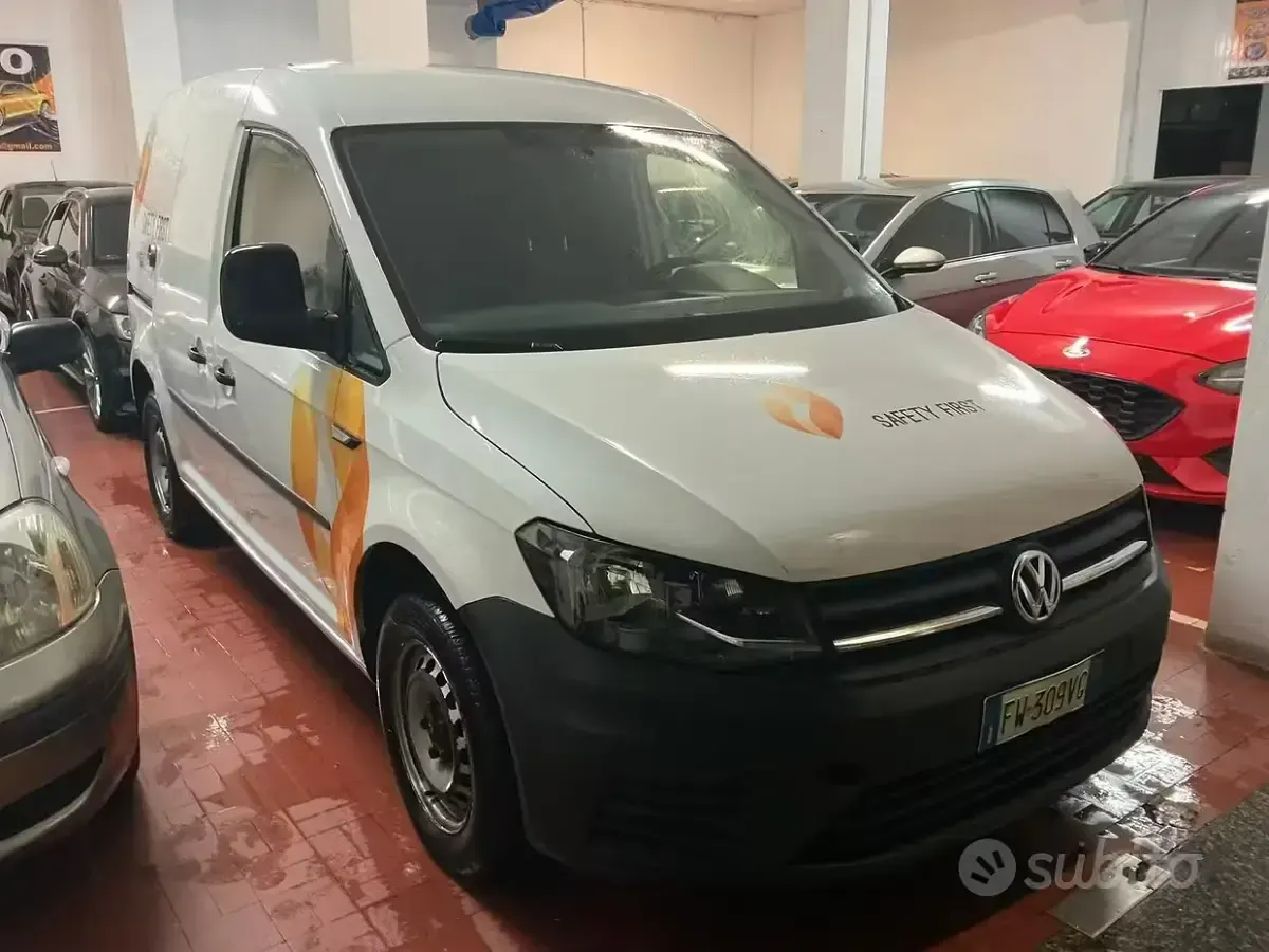 Usata VW Caddy Business 102 CV (75 kW) 2019 Bianco Monovolume