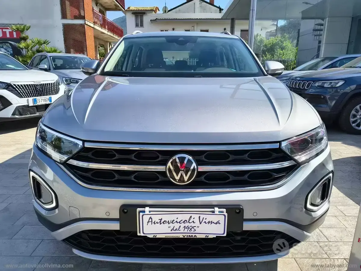 Usata VW T-Roc Style 150 CV (110 kW) 2022 Argento SUV