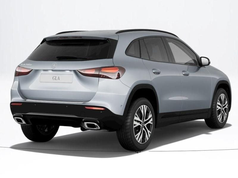 Nuova Mercedes GLA200 Advanced 150 CV (110 kW) 2026 Argento / metallizzato SUV