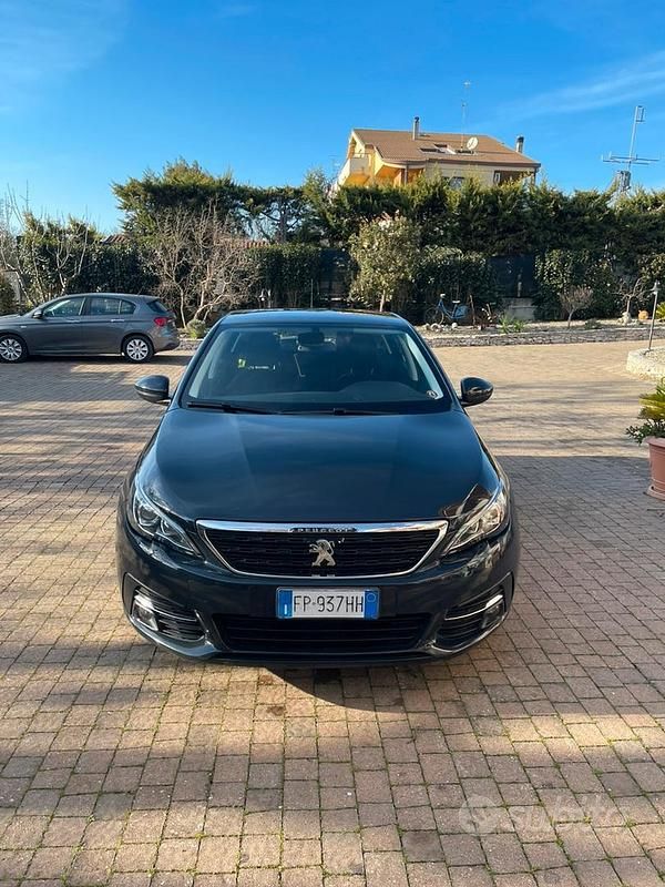 Usata Peugeot 308 100 CV (73 kW) 2018 Blu Berlina