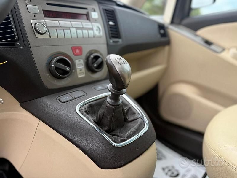 Usata Lancia Musa 77 CV (56 kW) 2011 Nero Monovolume