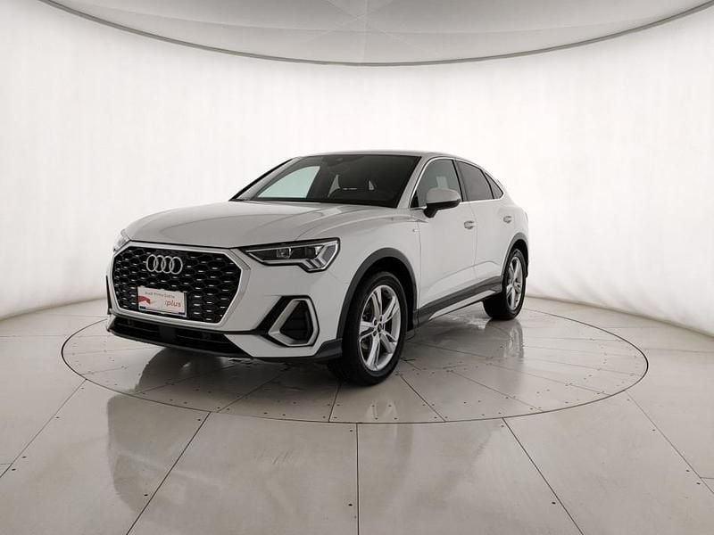 Bianco Usata 2025 Audi Q3 Sportback S-Line SUV | 44.900 € (Buon prezzo) - Immagine 1/4