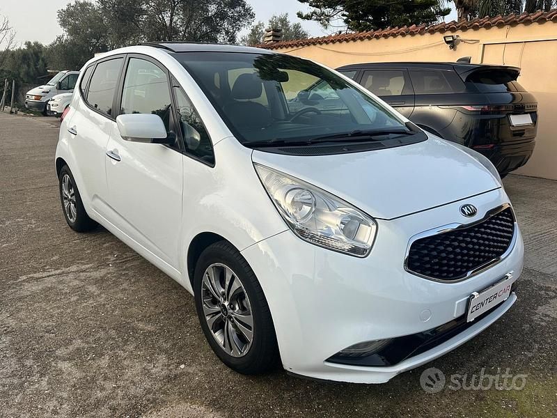 Usata Kia Venga 90 CV (66 kW) 2015 Bianco Utilitaria