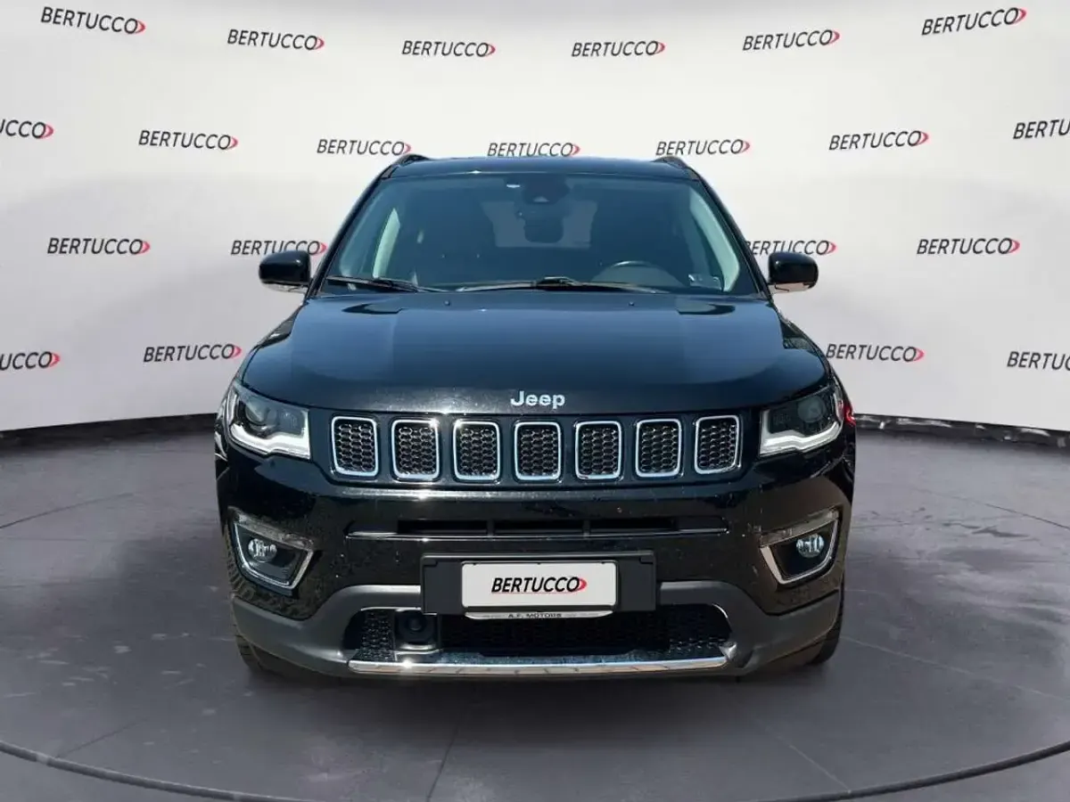 Usata Jeep Compass Limited 140 CV (102 kW) 2018 Nero SUV