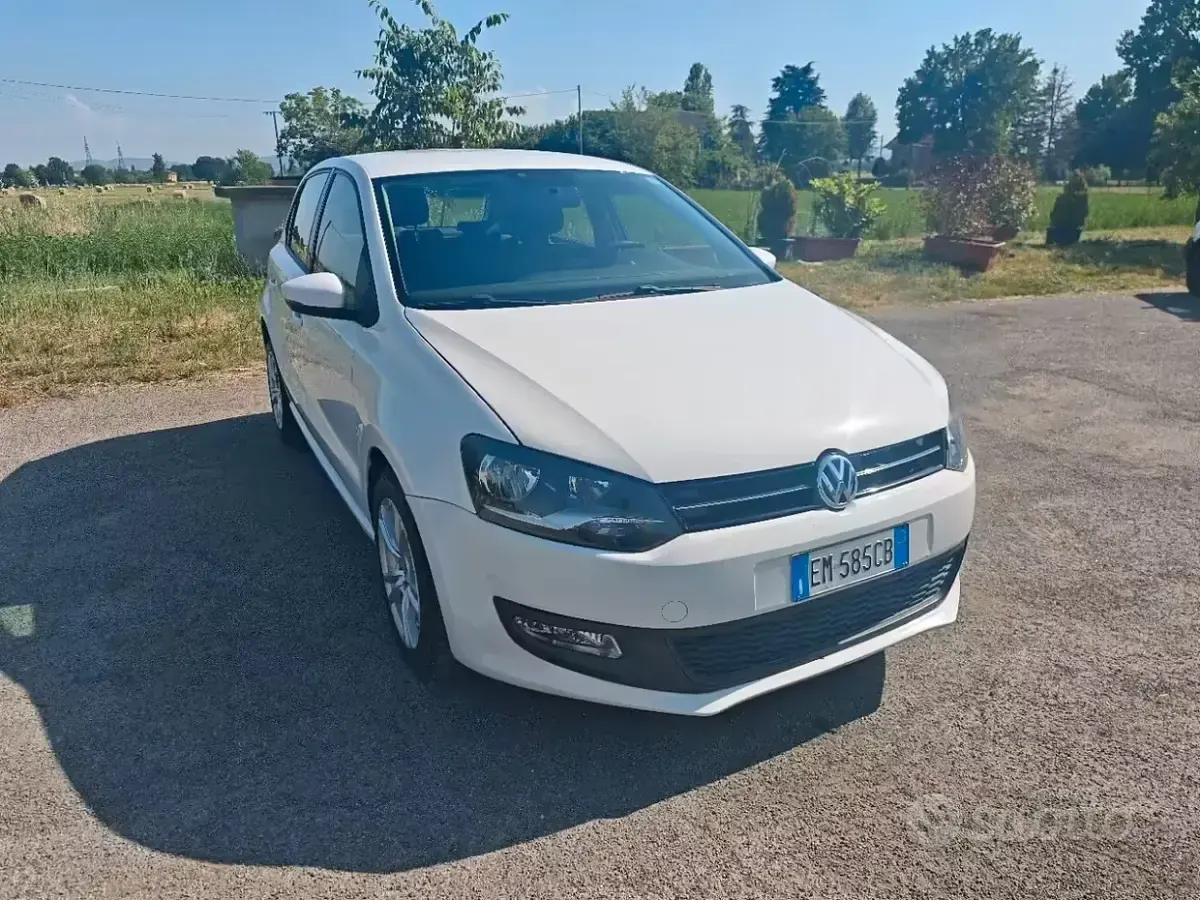 Usata VW Polo Comfortline 75 CV (55 kW) 2012 Bianco Utilitaria
