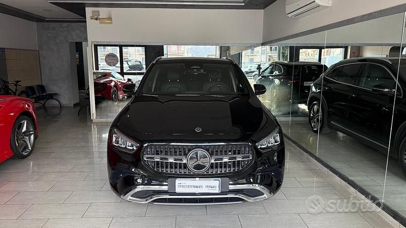 Usata Mercedes GLA180 116 CV (85 kW) 2024 Nero SUV